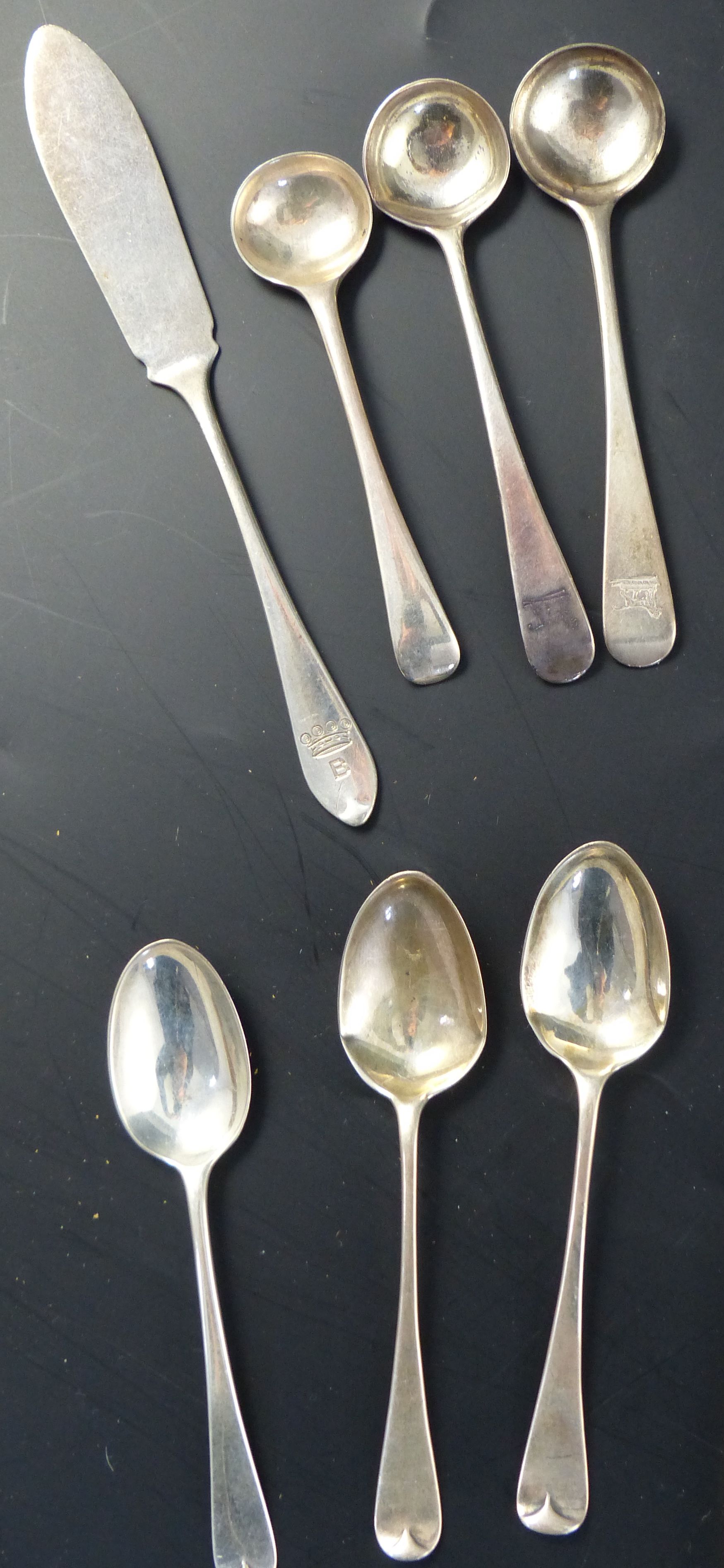 A collection of minor flatware